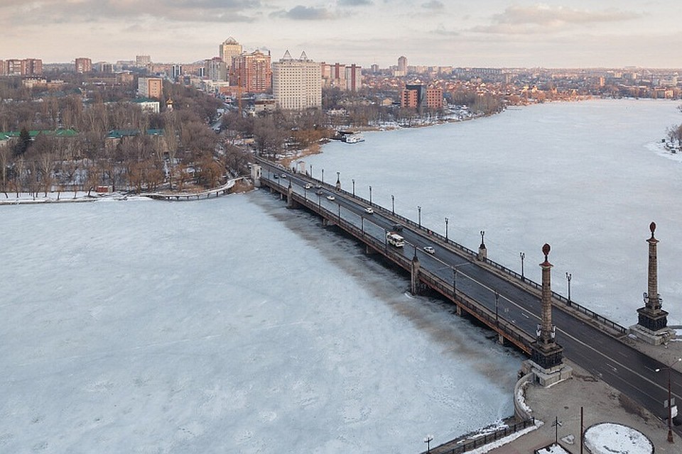 От МЧС ДНР привлекалось 2 единицы техники, 8 человек личного состава. Фото: katya-klu.livejournal.com