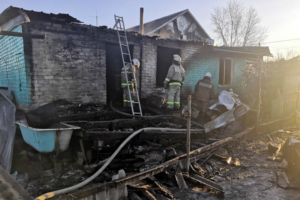 В ЕАО супруги чудом не пострадали при взрыве газового баллона