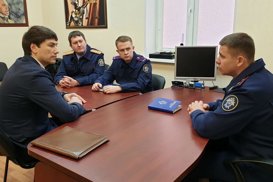 Глава Кандалакши и Кандалакшского района стретился со следователями по расследованию громкого уголовного дела. Фото: Михаил Павлов