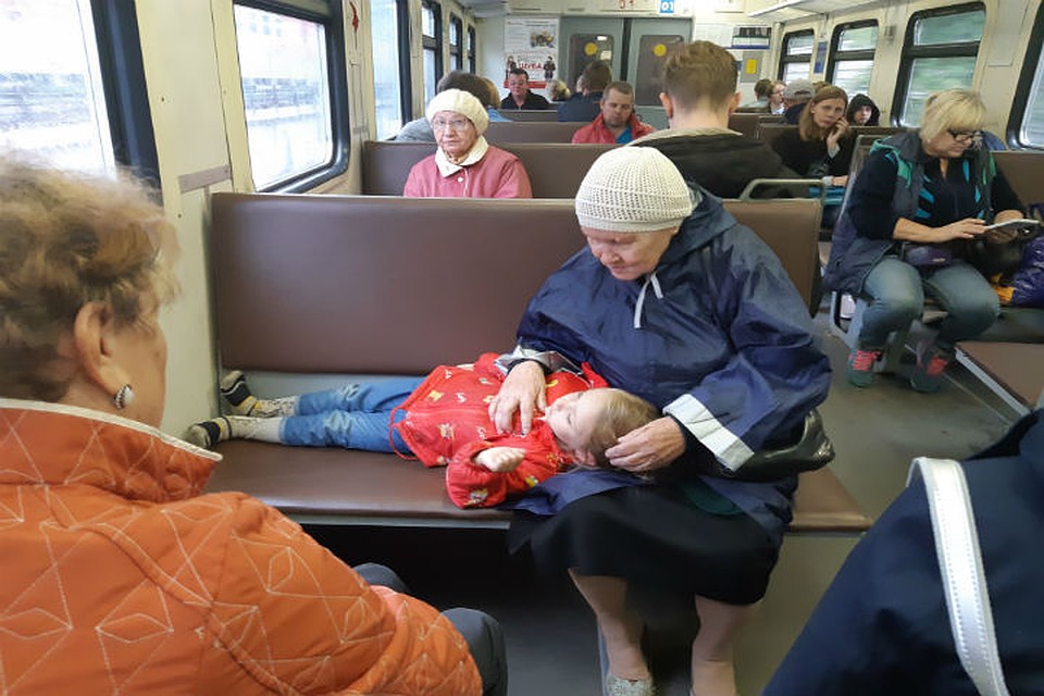 Бесплатно с ветераном может проехать один сопровождающий