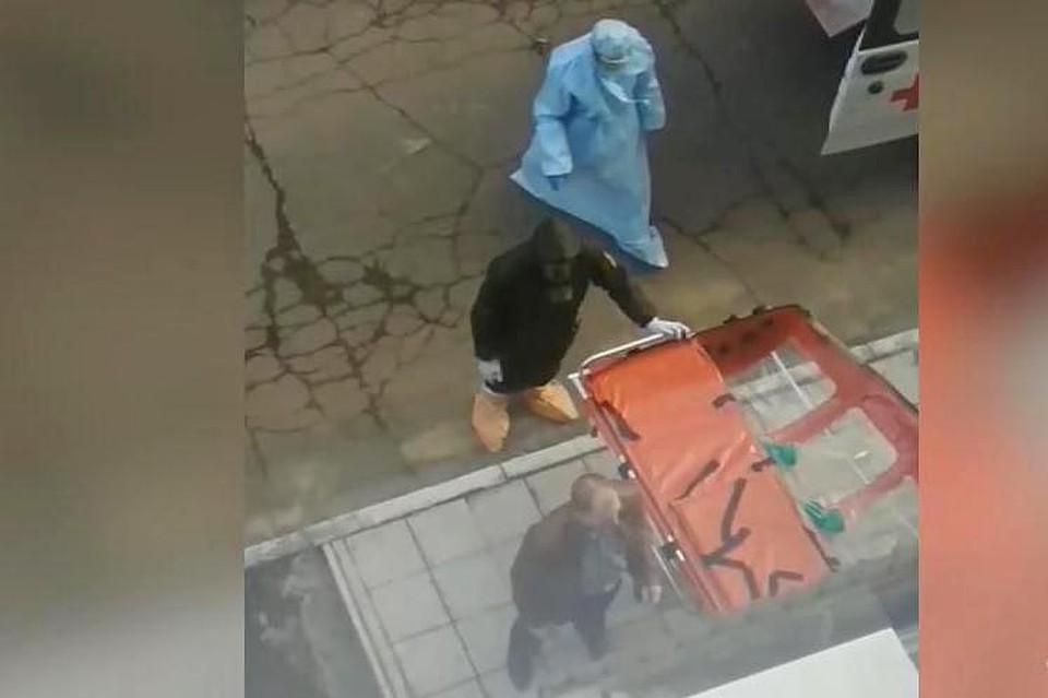 Липчанина привезли в больницу в боксе для больных коронавирусом