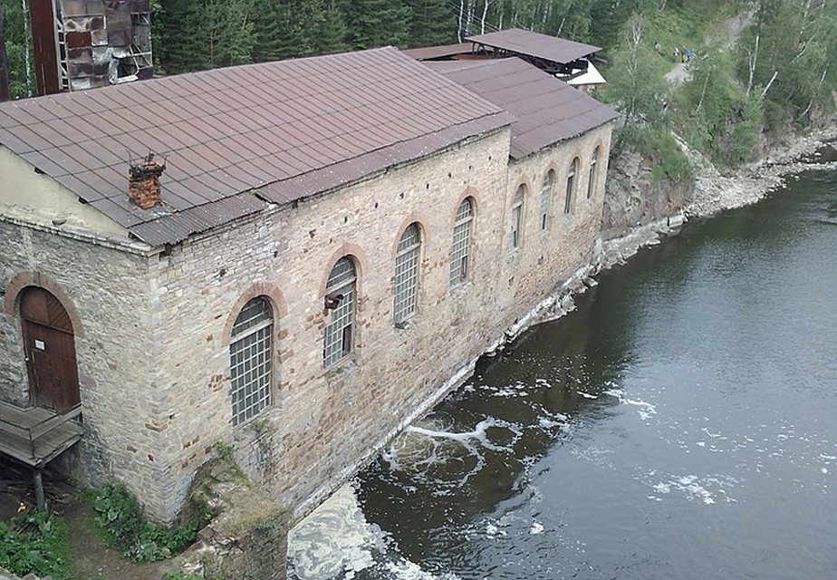 Старейшая электростанция России - Пороги. Фото: ru.wikipedia.org.
