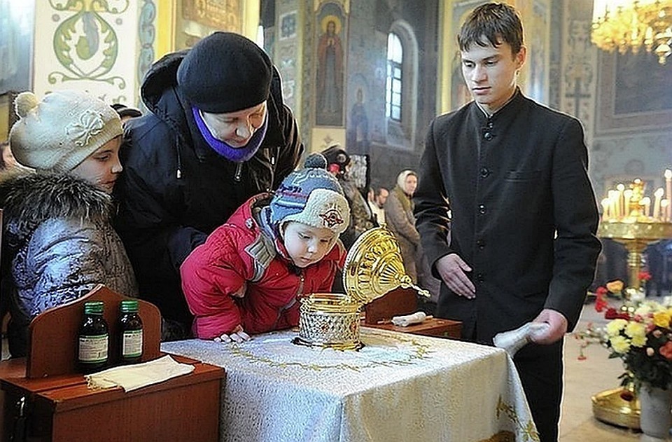 В Пермь ее доставили из Свято-Никольской обители из Ухты.