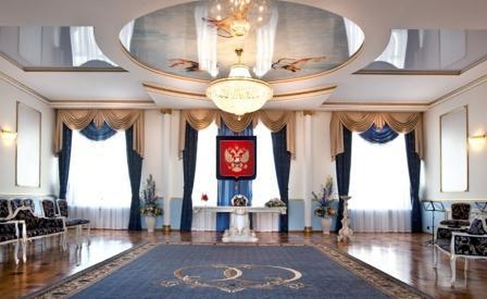 В Смоленске предлагают перенести свадьбы из-за коронавируса. Фото: zags.admin-smolensk.ru.