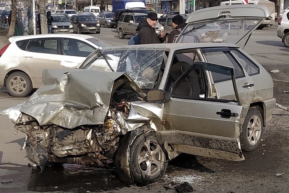 Свидетели аварии опубликовали фото в соцсетях