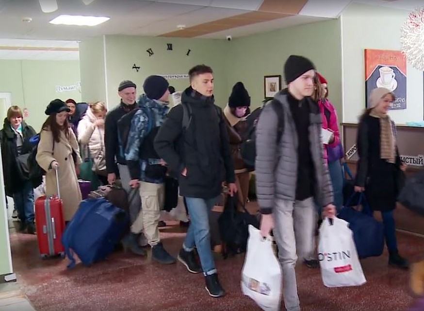 Из тюменского санатория выписали людей, находившихся на карантине. Скриншот из видео оперативного штаба Тюменской области по профилактике коронавируса.