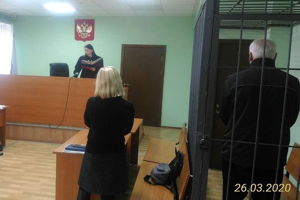 Суд продлил арест экс-начальнику отдела СКР.