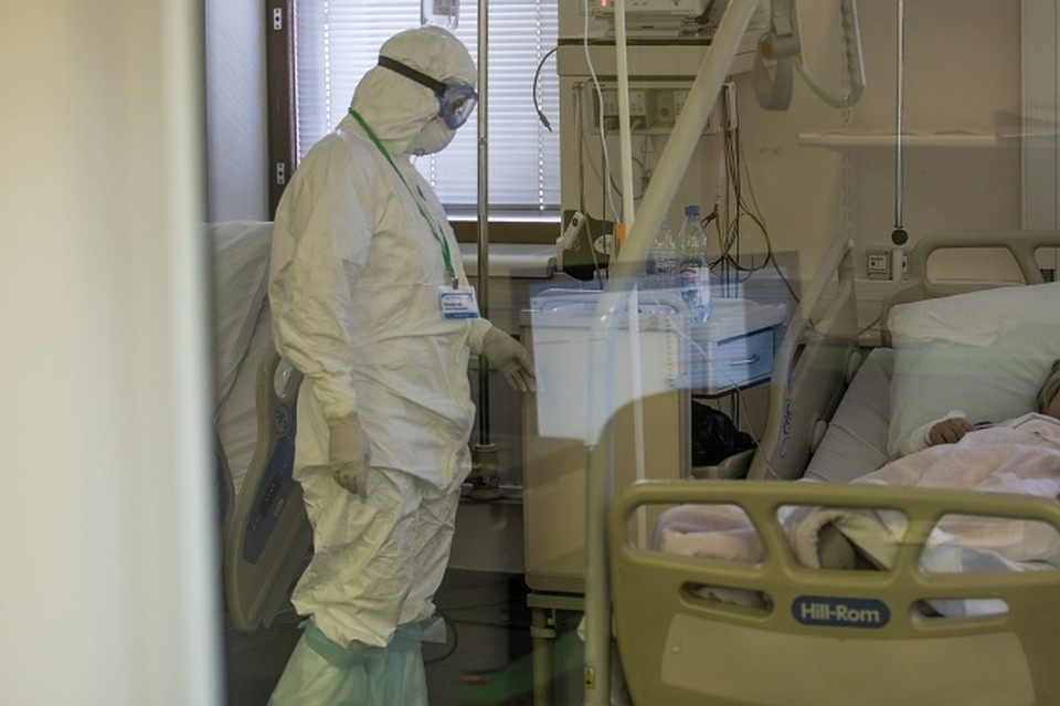 После того, как врач узнала, что больная не была за пределами страны, она сразу же поставила ей диагноз ОРВИ и выписала противовирусный препарат.