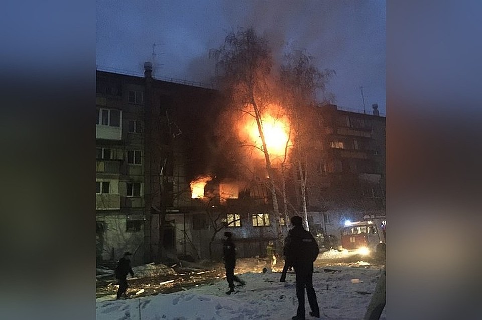 Взрыв баллона с газом - основная версия ЧП. Фото: Максим Бобылев.