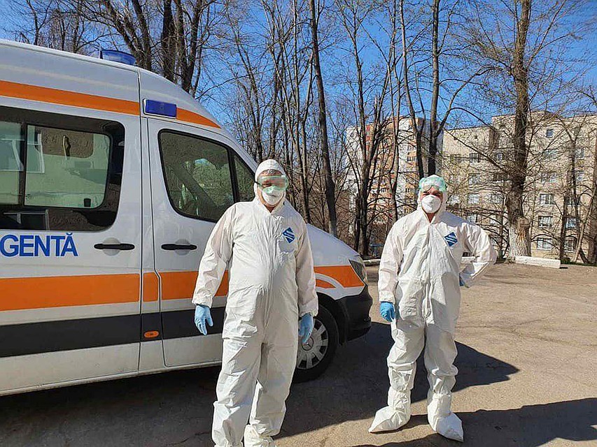 Врачи Скорой находятся на переднем плане борьбы с коронавирусом.