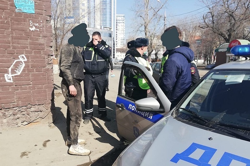 Молодые люди во время задержания вели себя буйно