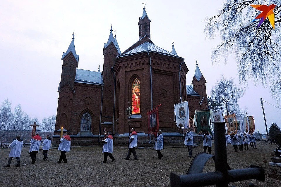 В этом году Пасху лучше отметить дома.