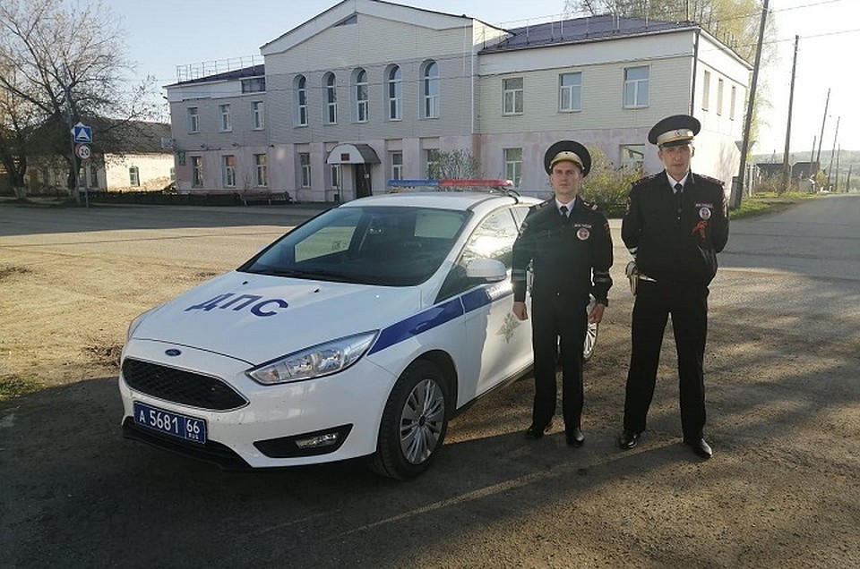 В настоящее время руководством межмуниципального отдела МВД России «Красноуфимский» решается вопрос о поощрении инспекторов дорожно- патрульной службы. Фото: пресс-служба ГУ МВД по Свердловской области