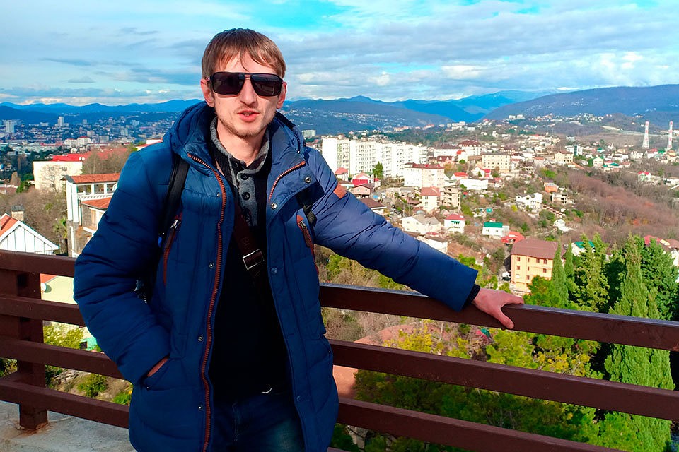 Безработный Алексей Барышников взял в заложники посетителей московского банка.