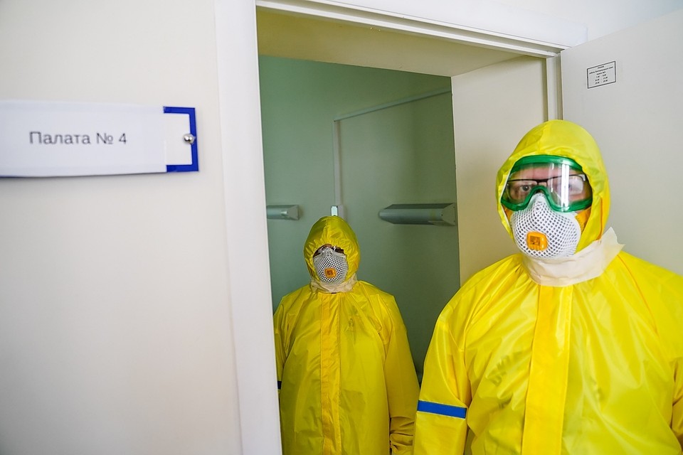 Врачам нужна помощь в борьбе с пандемией