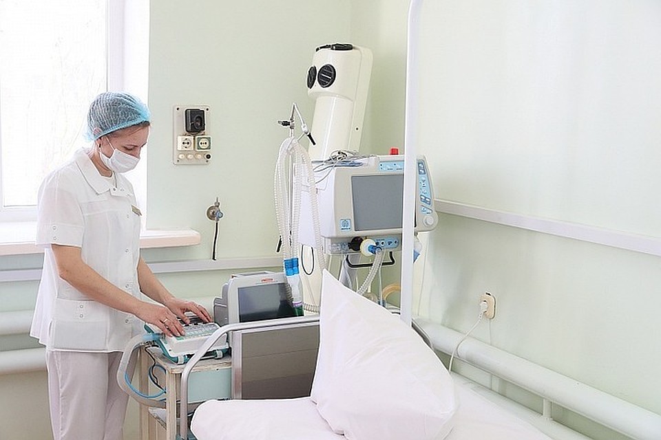 Заболевших по-прежнему много.