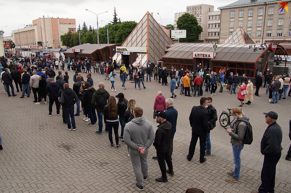 На пикете в Гомеле собралось больше тысячи человек