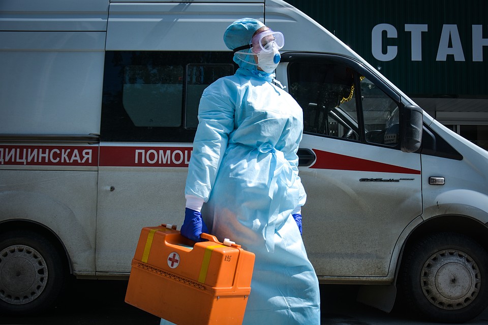 Врачи оказывают всю необходимую помощь сибирякам.