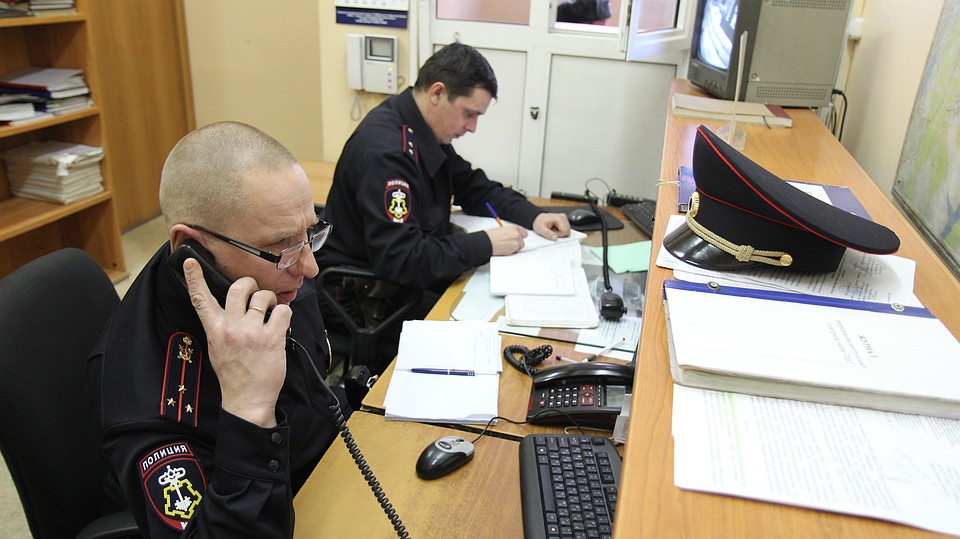 Полицейские вынуждены разбираться в любых преступлениях.