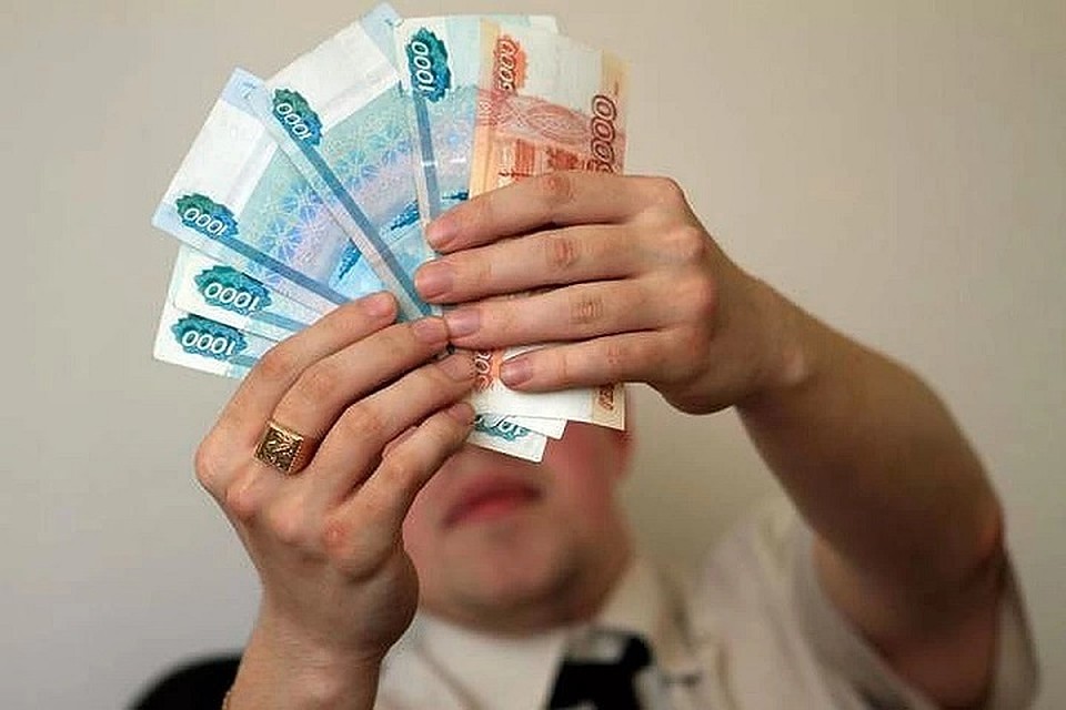 Для чего требовалась взятка, пока не сообщается.