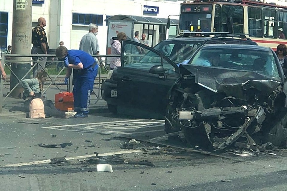 В аварии пострадали шесть человек Фото: vk.com/spb_today