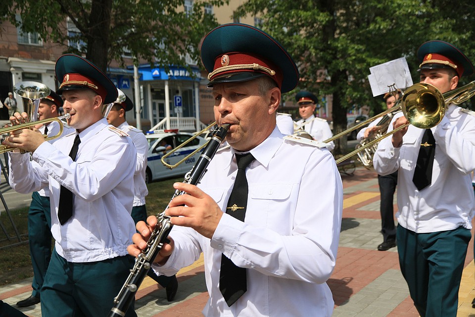 Как в Барнауле отметили 75-летие парада Победы