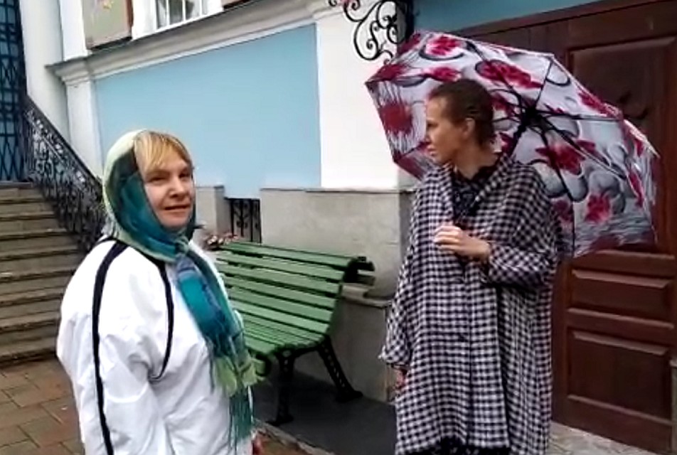 В Екатеринбург прилетела Ксения Собчак, чтобы встретиться с опальным отцом Сергием