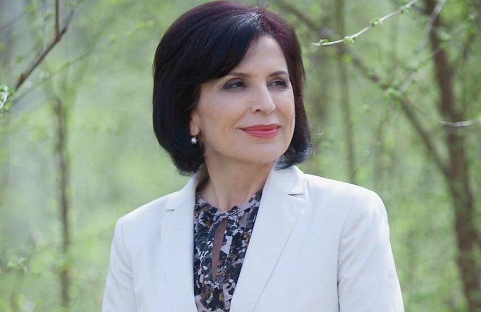 Елена Бакалу