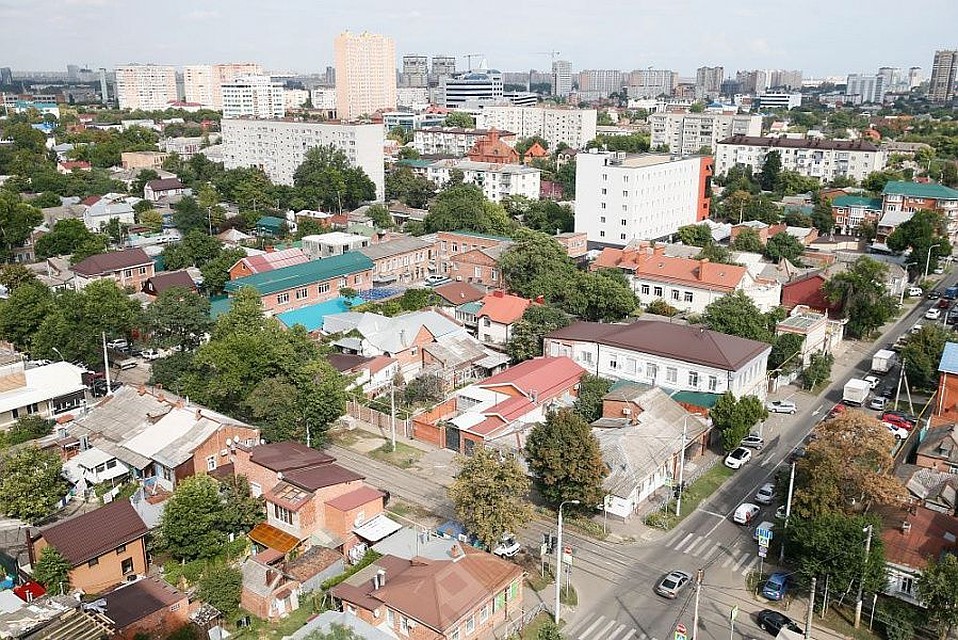 Запах распространился в пятницу по центру Краснодара