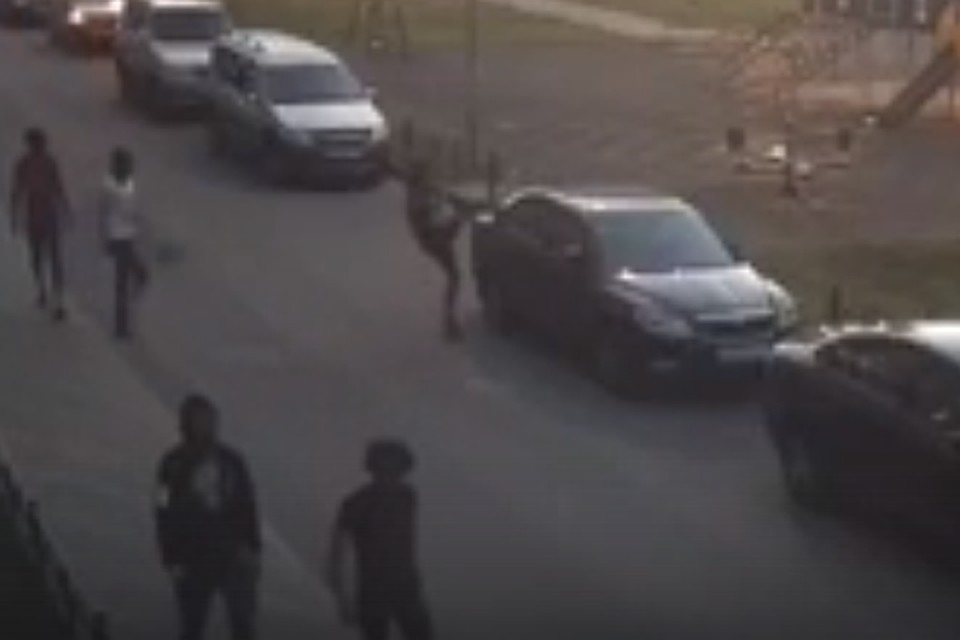 Разгон, удар, - зачем это делали, непонятно.