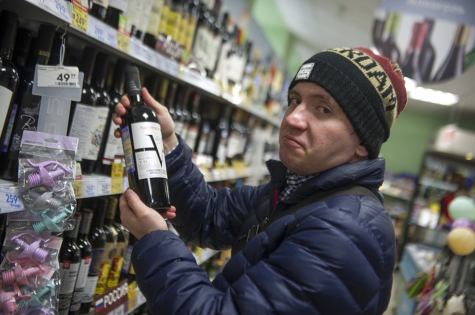 Житель Новосибирска пожаловался на незаконную продажу алкоголя.