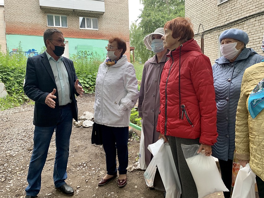 Итоги конкурса «Мой двор – самый красивый» будут подведены в конце августа – начале сентября. Фото: «Азот» АО «ОХК «УРАЛХИМ»