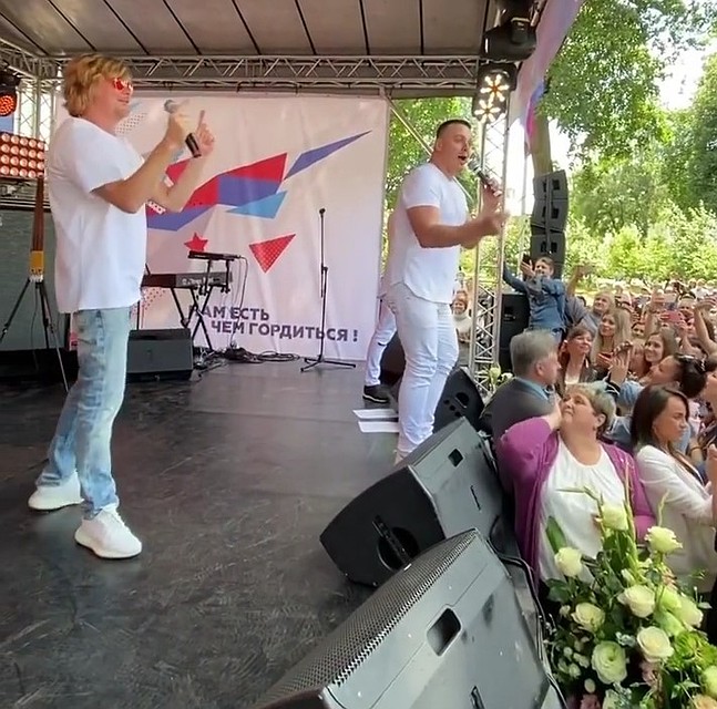 Бывшая супруга Андрея Григорьева-Апполонова повеселилась у него на юбилее Бывшая супруга Андрея Григорьева-Апполонова повеселилась у него на юбилее