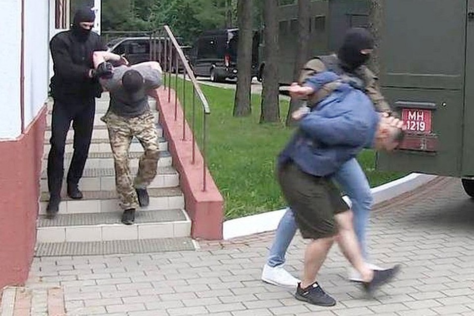Россиян обвинили в «приготовлении к участию в массовых беспорядках» и подшили к делу местных оппозиционеров.