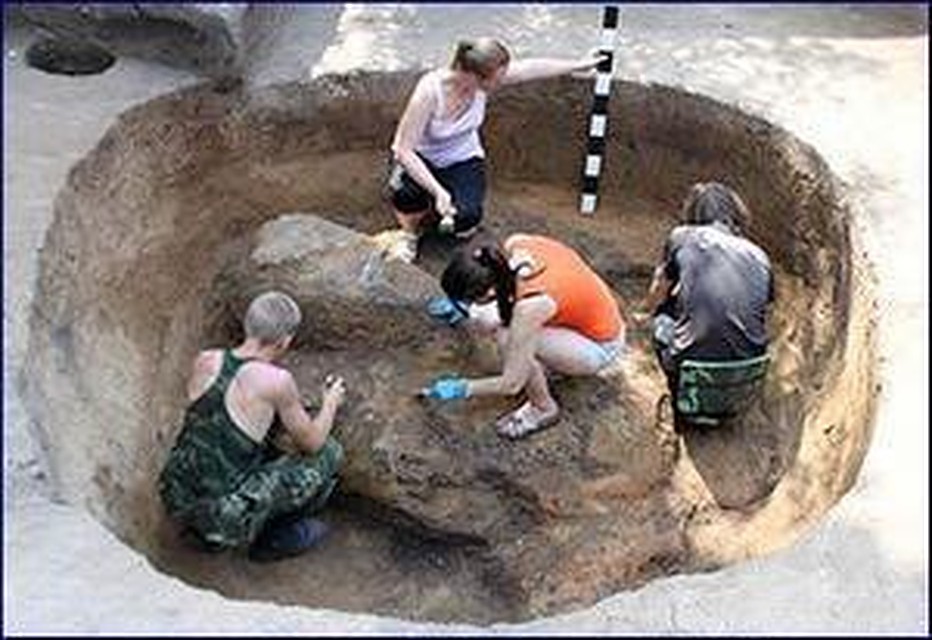 На Севастьяновском съезде у ВГУ археологи раскопали жилище 16 века.