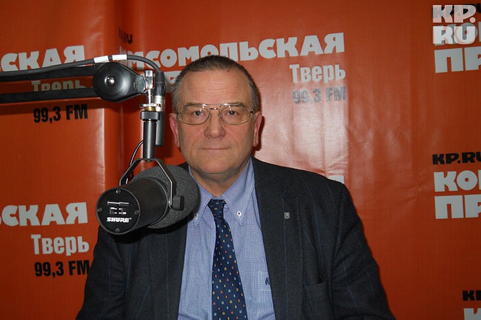 Валерий Павлов зарабатывает 113 тысяч в месяц, а его супруга в 18 раз меньше