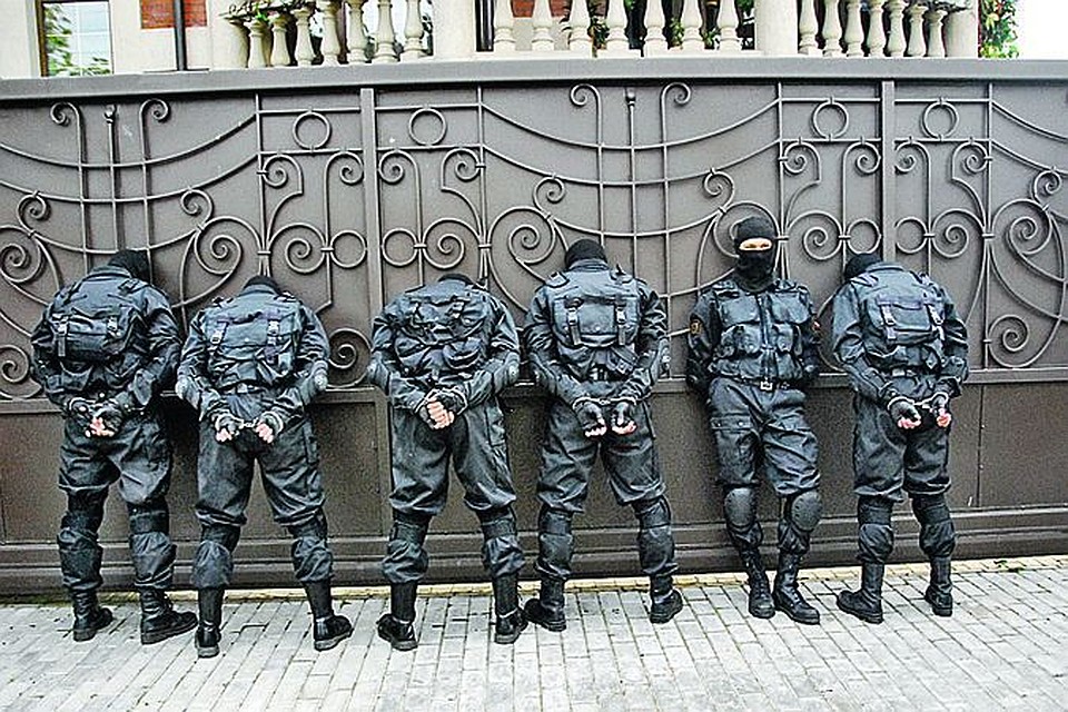 Фильм о бойцах спецназа могут смотреть дети от 12 лет и старше, никакой крови и насилия не будет!
