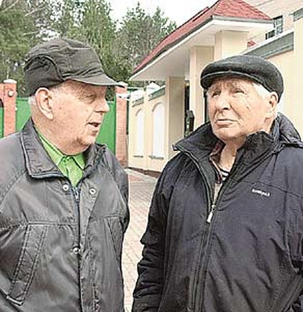 Старожилы Жуковки вспоминают дни, когда к соседям можно было сбегать за солью.