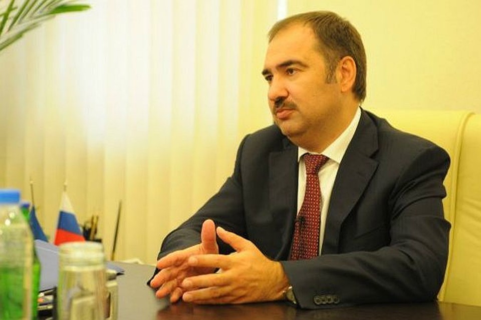 Что из перечисленного относится к политической сфере общества выплата пенсий