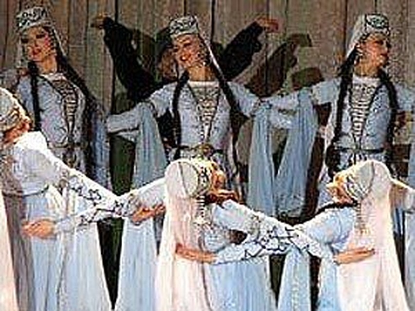 Мутай Ульбашев долгие годы руководил ансамблем «Кабардинка».