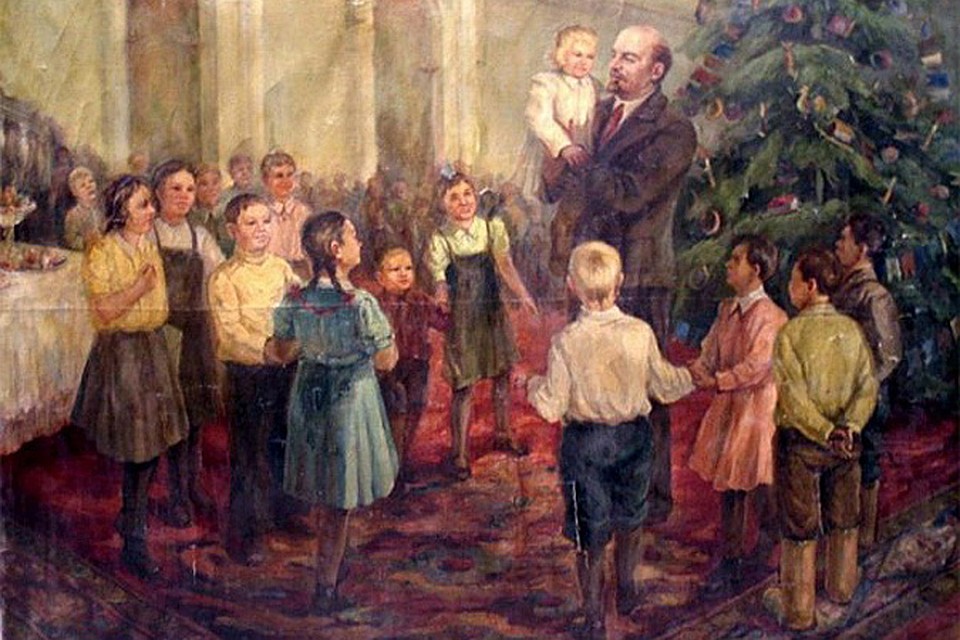 Что касается Ленина, то до 1944 года о его участии в «елочном движении» было практически неизвестно. «Первоисточником» считается рассказ писателя Александра Кононова «Елка в Сокольниках»