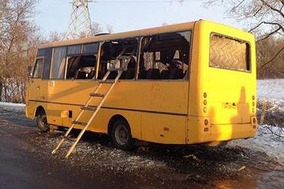 На Украине не утихают страсти по поводу расстрела рейсового автобуса, ехавшего 13 января из Мариуполя в Донецк