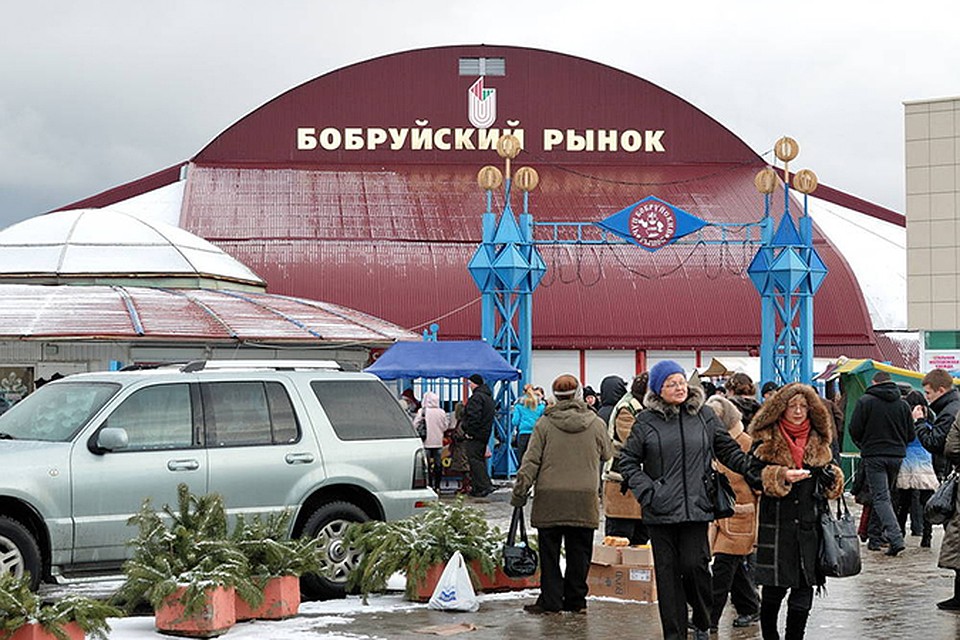Женщина торговала одеждой на рынке в Бобруйске и одалживала деньги на развитие бизнеса. ФОТО: bobr.by