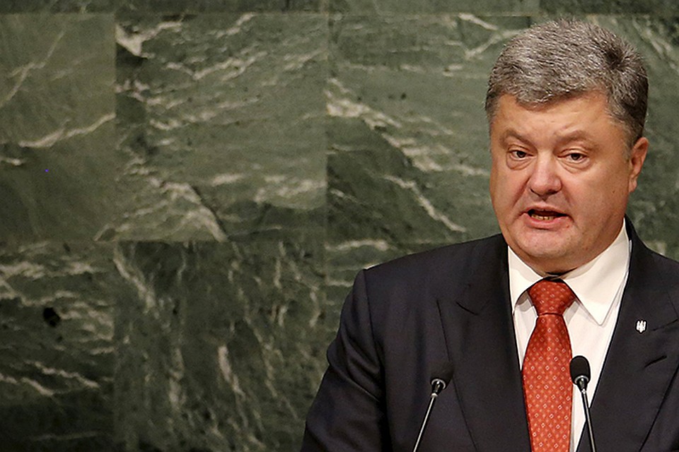 Но над Брежневым смеялись, а над Порошенко - не будут. Святое.