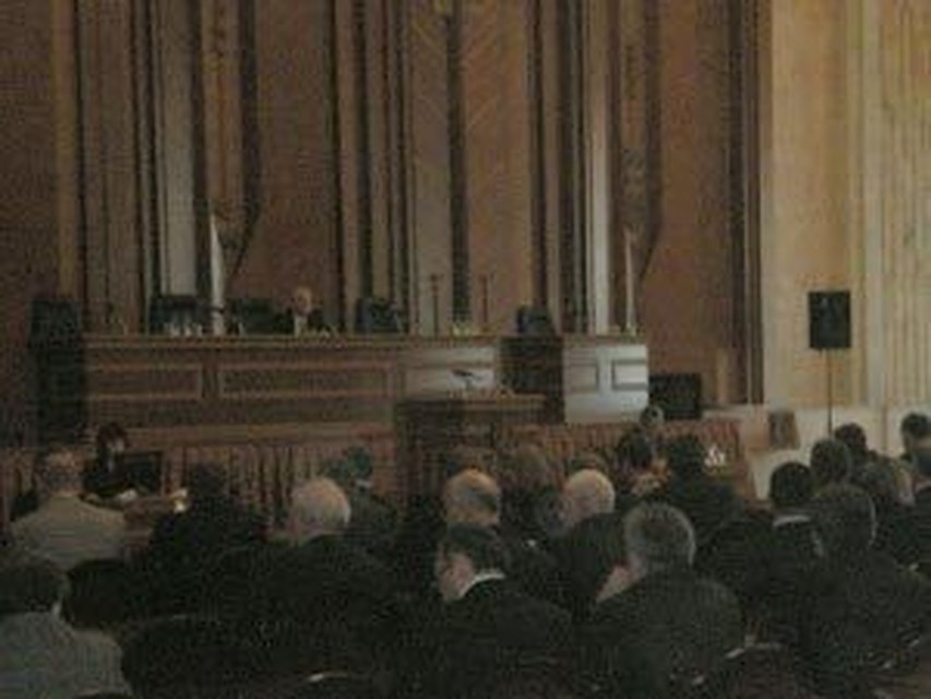 Заседание нового парламента должно состояться до 29 августа.
