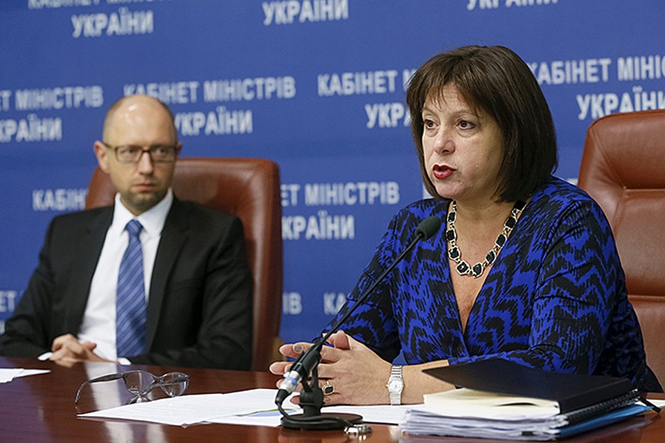 Ранее глава Минфина Украины Наталия Яресько признала, что Киев осознает возможность дефолта, а премьер Арсений Яценюк заявил о готовности судиться с Россией