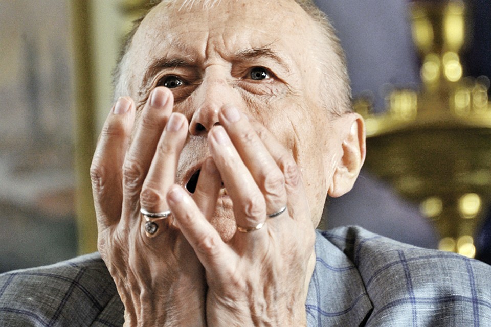 Евгений Евтушенко.