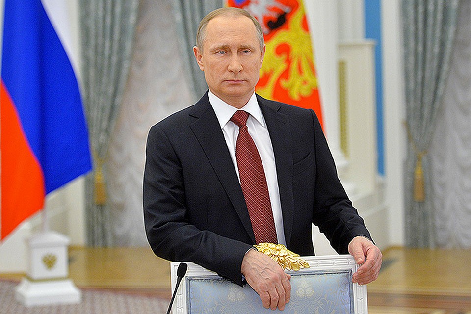 Президент России Владимир Путин во время поздравления российских женщин с праздником – Международным женским днем. Фото: Алексей Дружинин/пресс-служба президента РФ/ТАСС