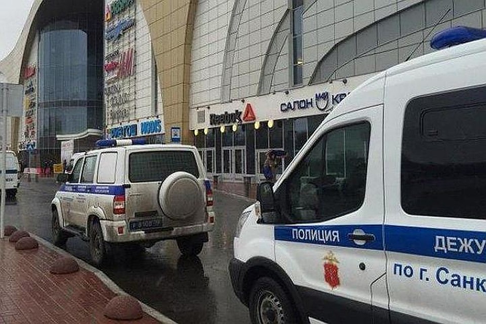 Ограбление салонов связи в Петербурге происходят с пугающей регулярностью