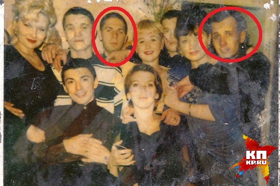 Двое человек с этого снимка исчезли. Тело Василия (верхний ряд, крайний справа) нашли в лесу. Алексей Блинов (третий слева) считается без вести пропавшим